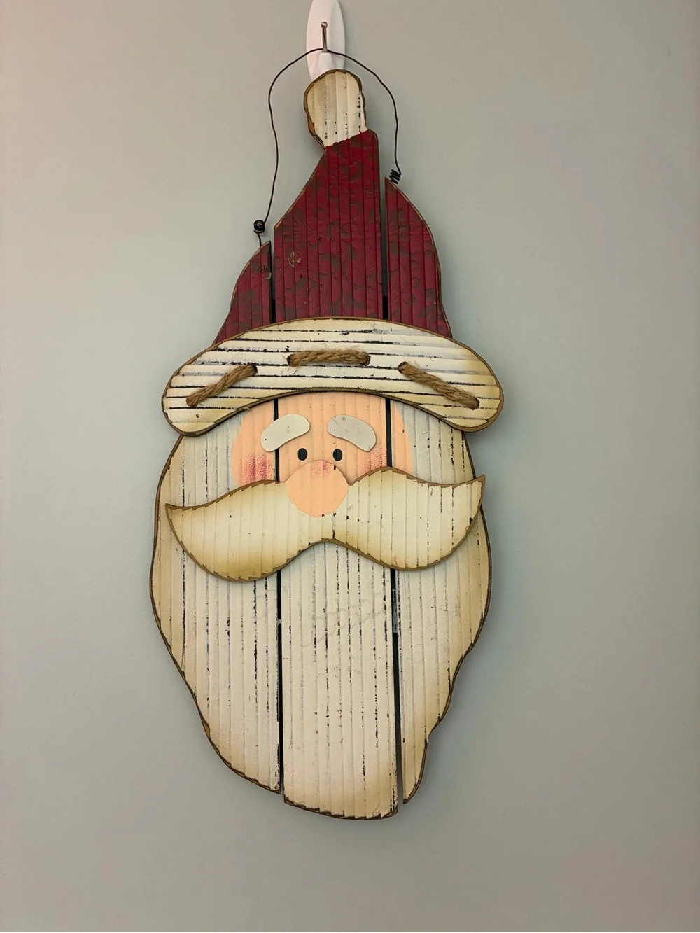 Source Unknown Red and Cream Rustic Santa Wall Hanging
